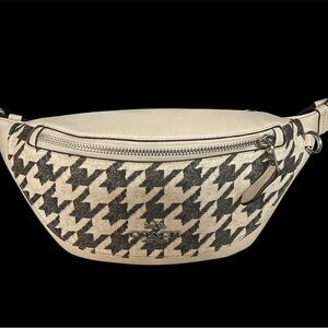 Houndsto Leather Fanny